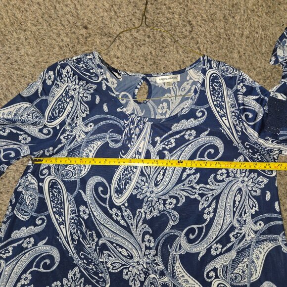 Women’s Long Sleeve Crochet Top By Roommates, Size XL, Navy Paisley Print - Picture 5 of 7